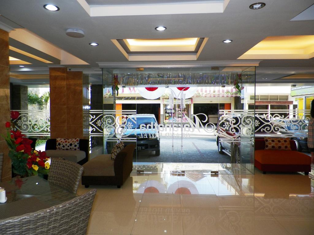 Maranatha Grand Hotel Джокьякарта Экстерьер фото