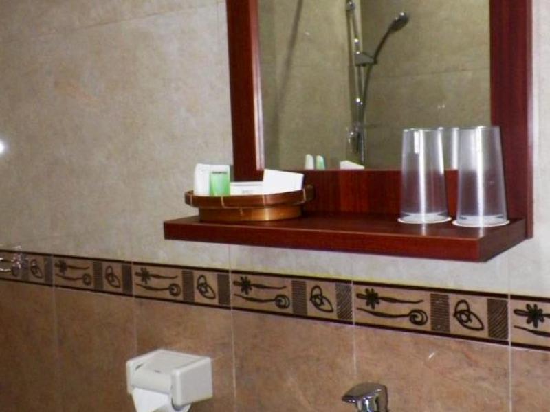 Maranatha Grand Hotel Джокьякарта Экстерьер фото
